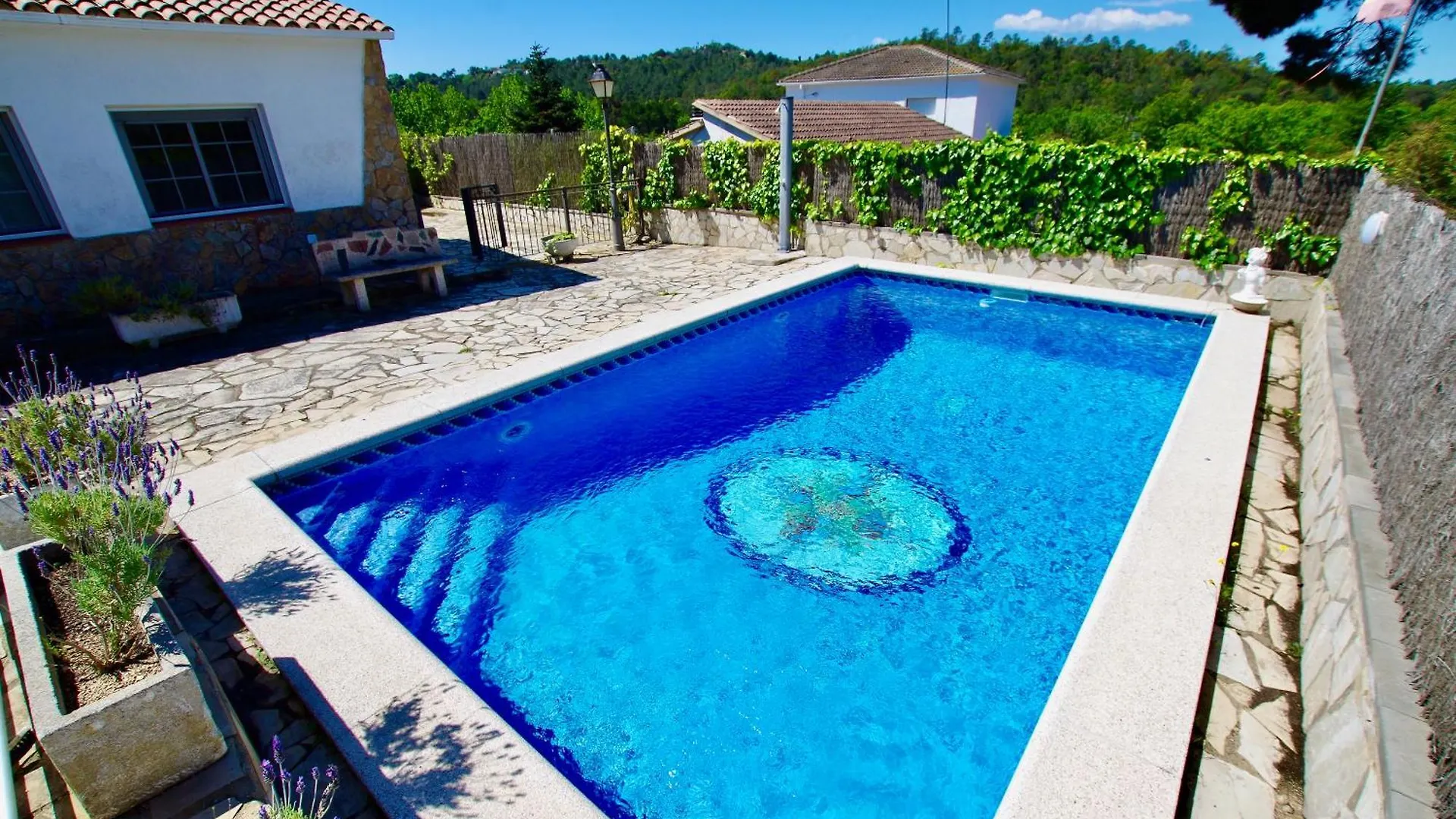 V&V Lloret- Villa Roser Vidreres